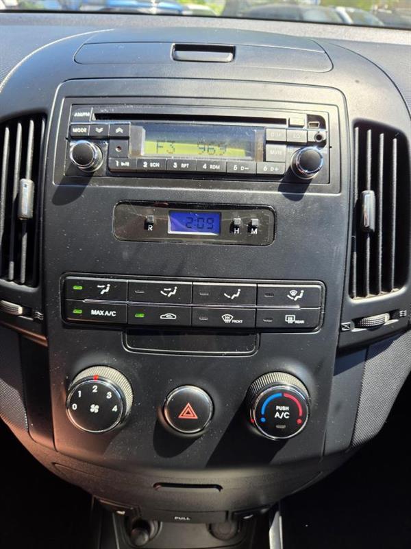 hyundai Elantra Touring 2010 - 21
