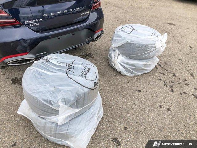 genesis G70 2023 - 26