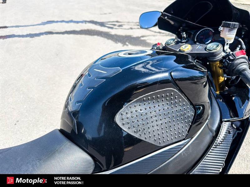 suzuki GSX-R750 BLACK 2013 - 5
