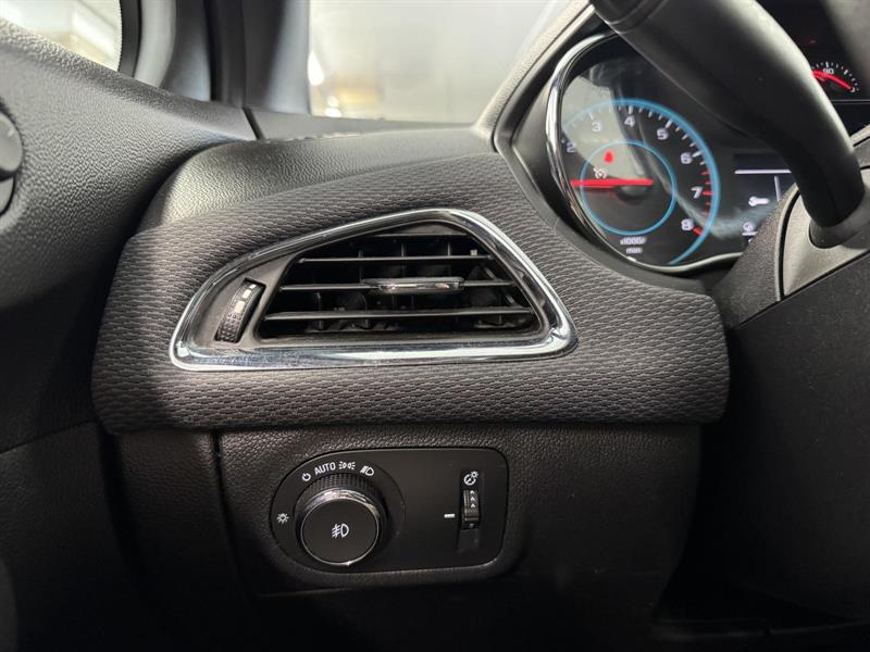 chevrolet Cruze 2018 - 23
