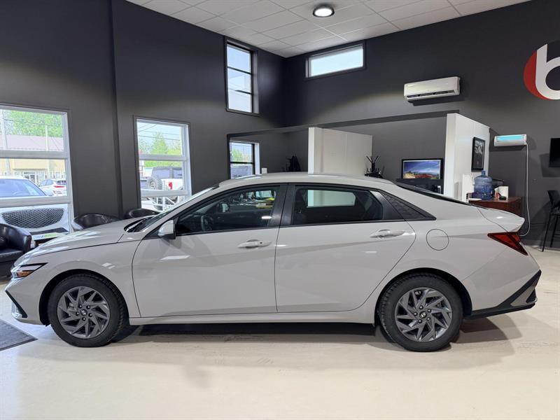 hyundai Elantra 2025 - 3