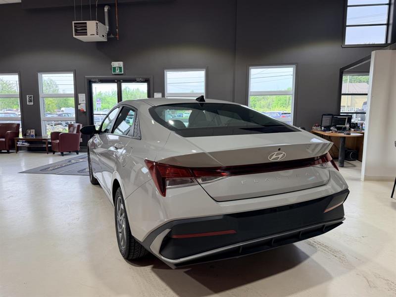 hyundai Elantra 2025 - 4