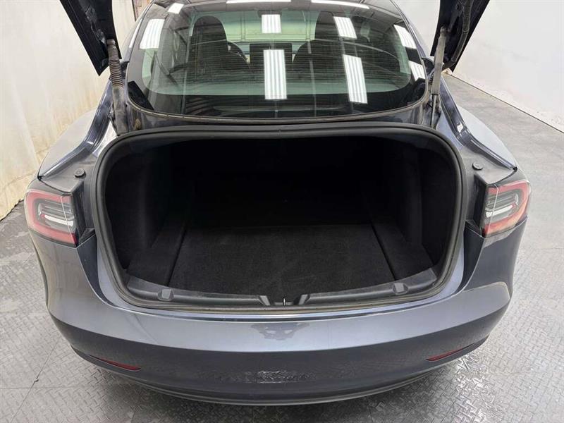 tesla Model 3 2023 - 8