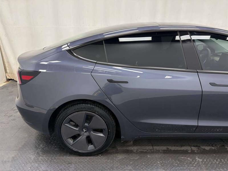 tesla Model 3 2023 - 12