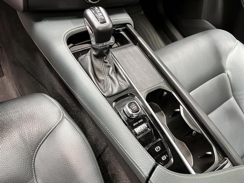 volvo XC90 2021 - 17
