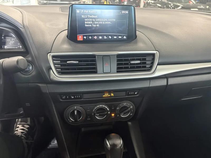 mazda Mazda3 2018 - 9