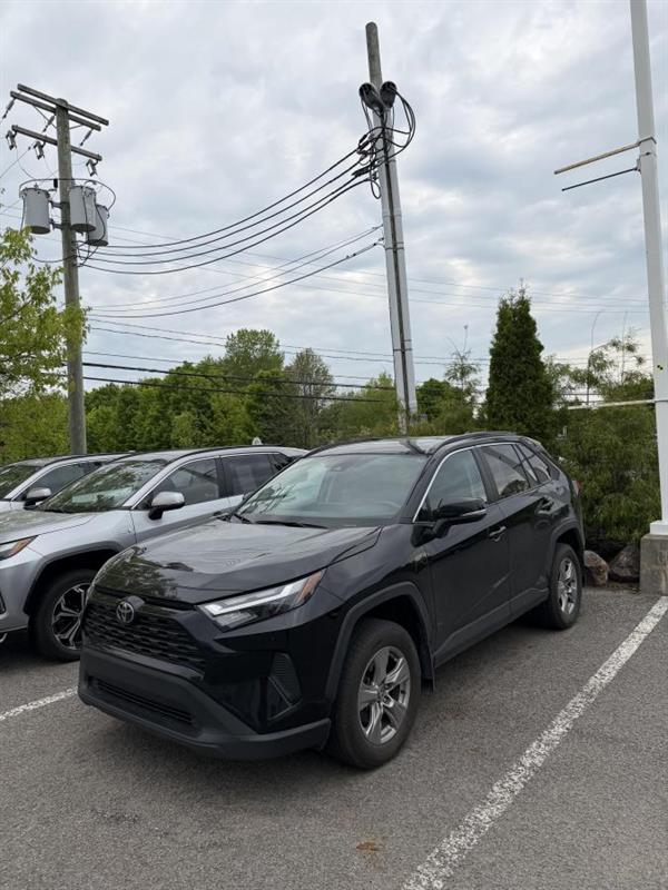 2022 Toyota RAV4 XLE AWD