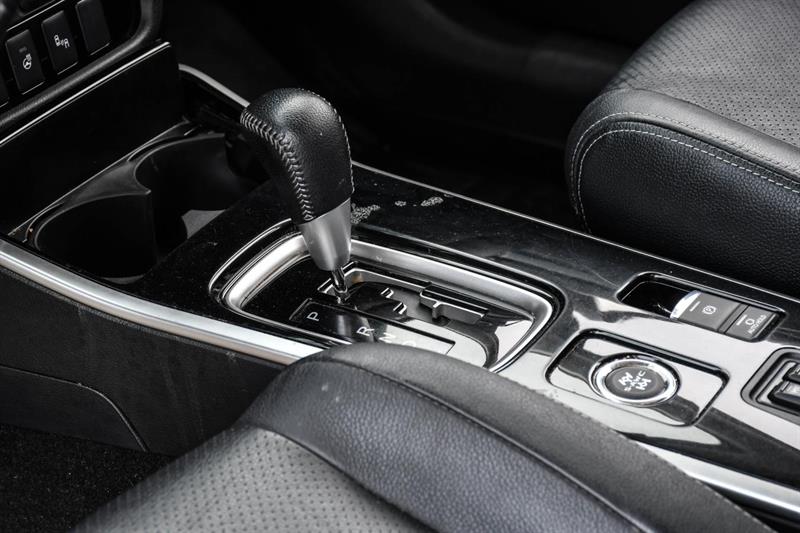 mitsubishi Outlander 2018 - 24