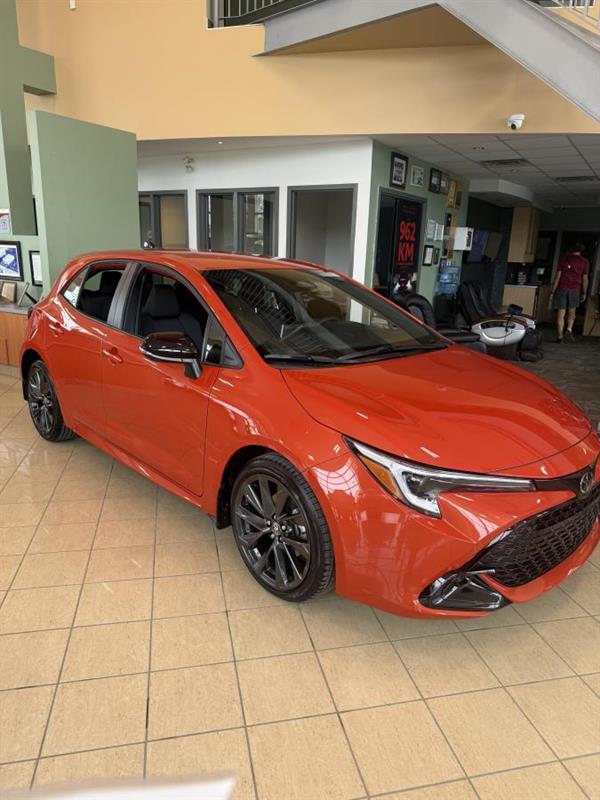 Red 2026 Toyota Corolla Hatchback SE FWD Hatchback Front-Wheel Drive Continuously Variable Transmission
