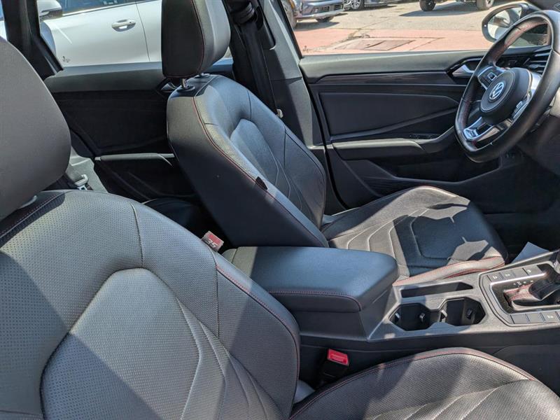 volkswagen Jetta 2019 - 17