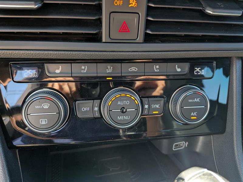 volkswagen Jetta 2019 - 25