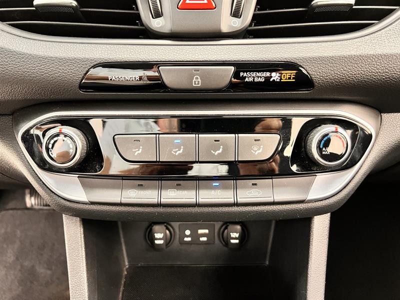 hyundai Elantra GT 2018 - 21