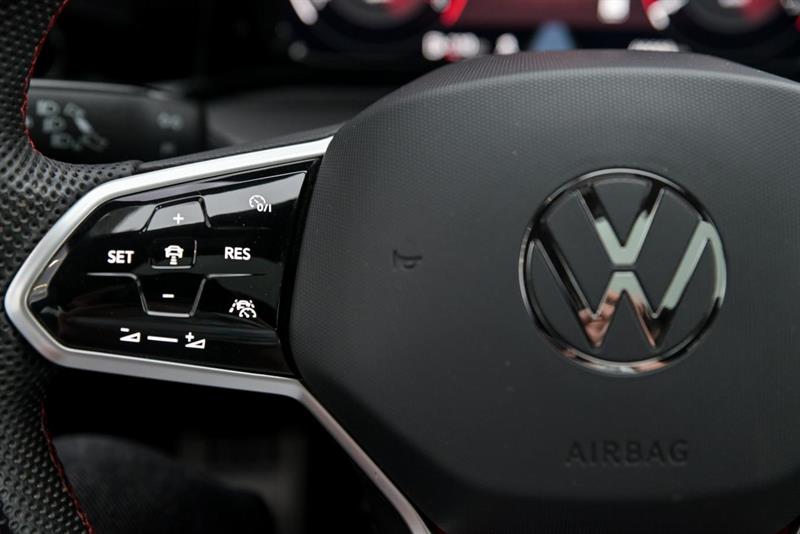 volkswagen Golf GTI 2024 - 18