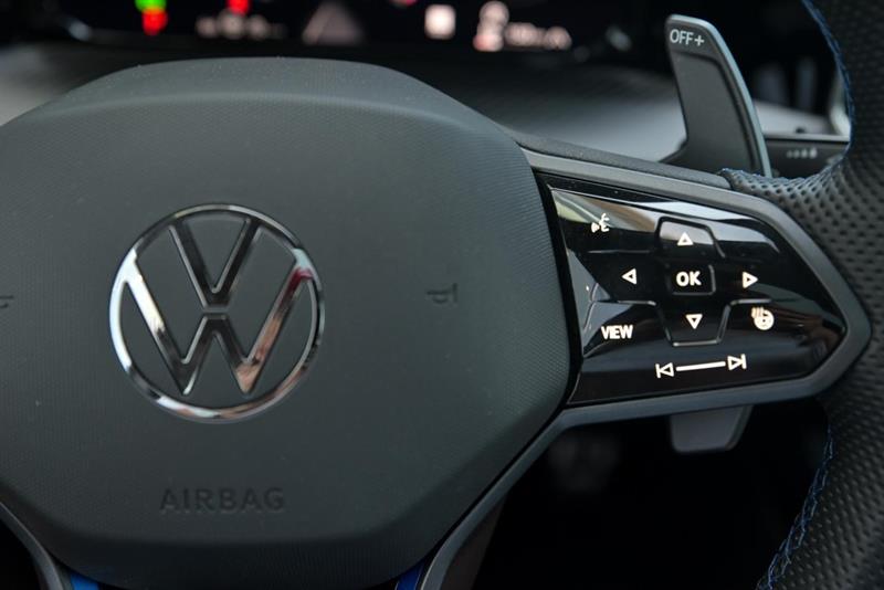 volkswagen Golf R 2025 - 17