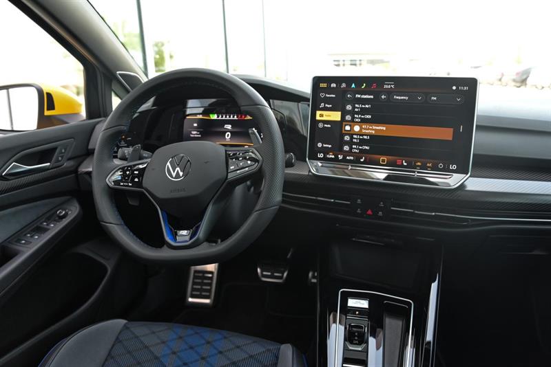 volkswagen Golf R 2025 - 31