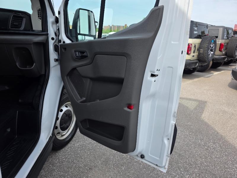 ford Transit-250 2024 - 22