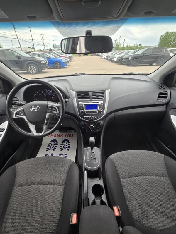 hyundai Accent 2014 - 13