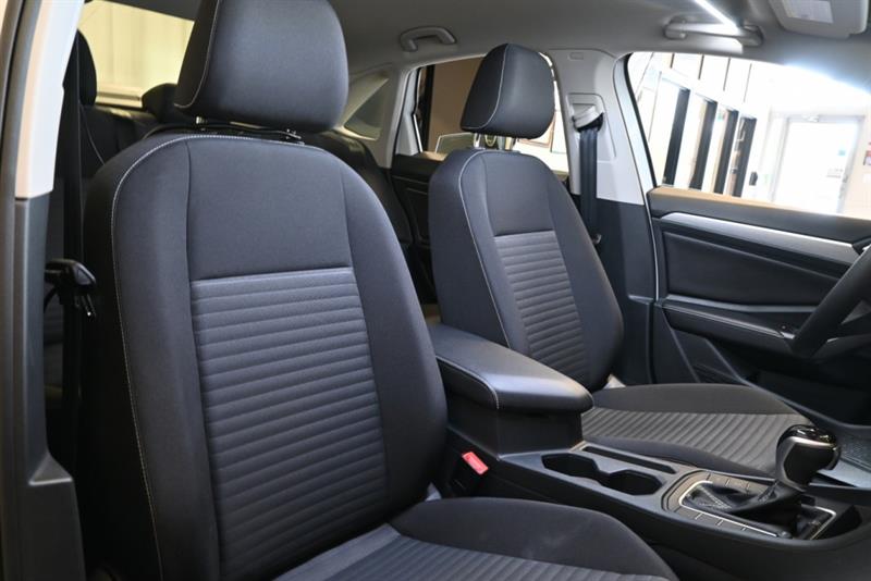 volkswagen Jetta 2025 - 33