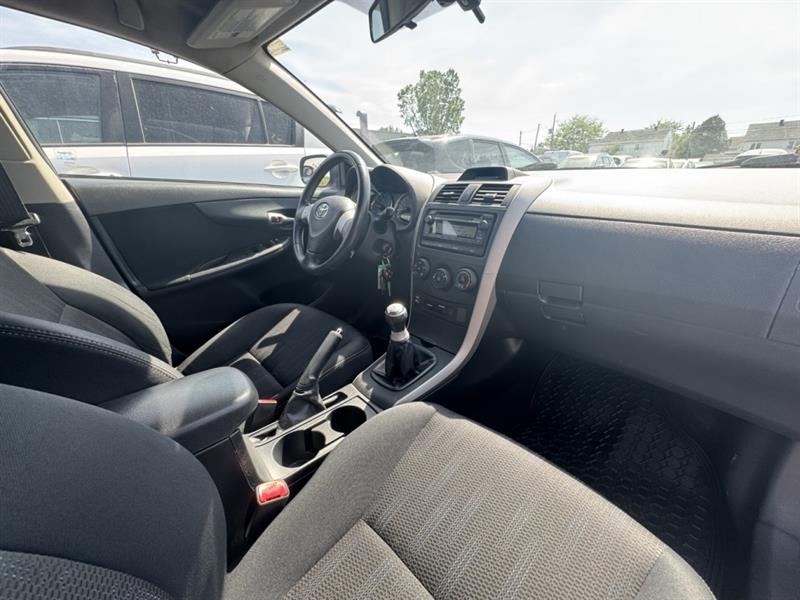 toyota Corolla 2012 - 28