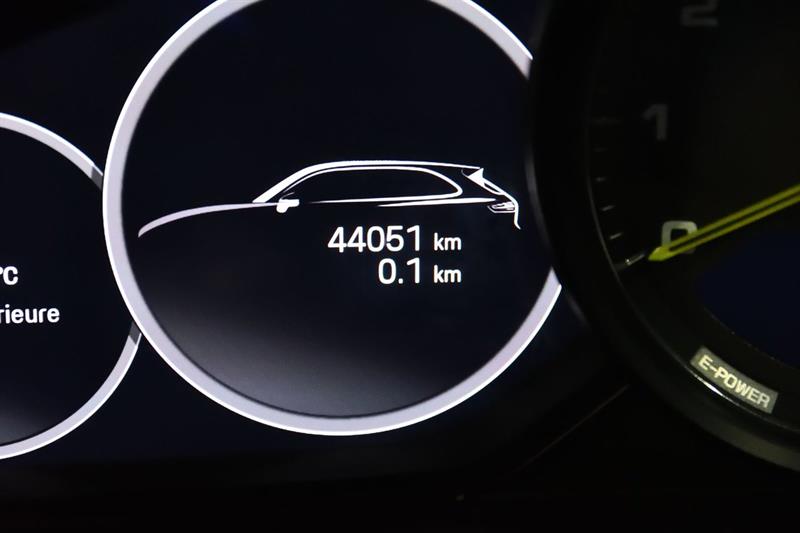 porsche CAYENNE E-HYBRID 2023 - 19