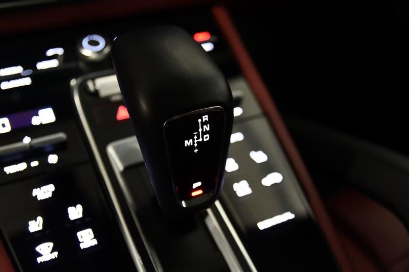 porsche CAYENNE E-HYBRID 2023 - 26