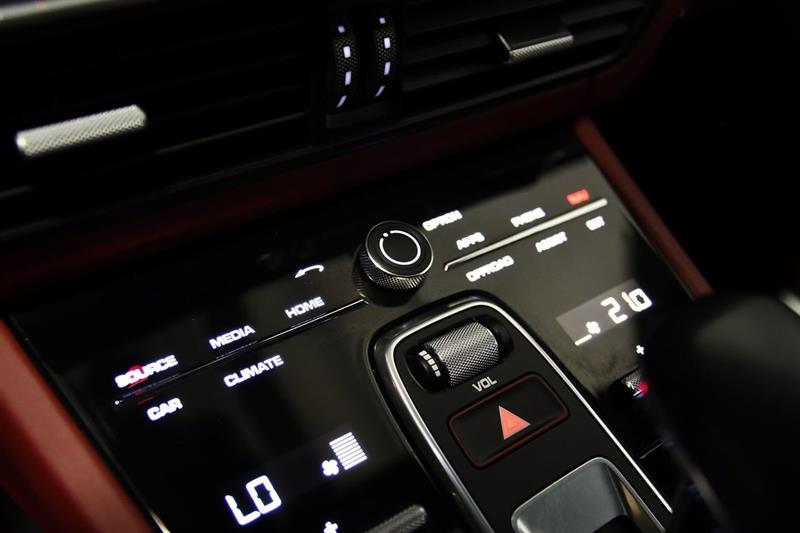 porsche CAYENNE E-HYBRID 2023 - 27