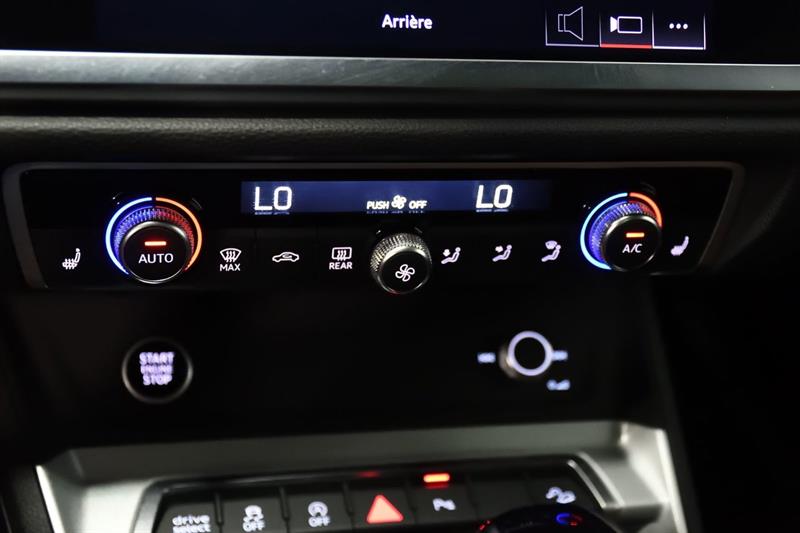 audi Q3 2022 - 23