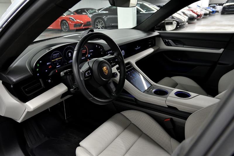 porsche Taycan 2020 - 11