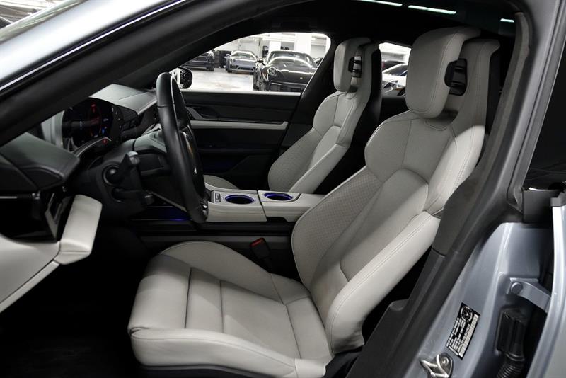 porsche Taycan 2020 - 13