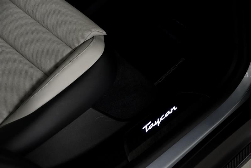 porsche Taycan 2020 - 26