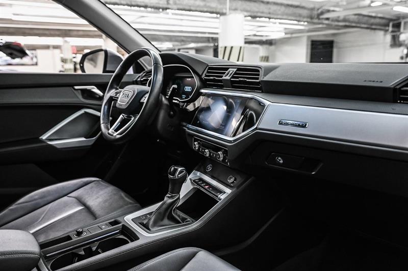 audi Q3 2022 - 26