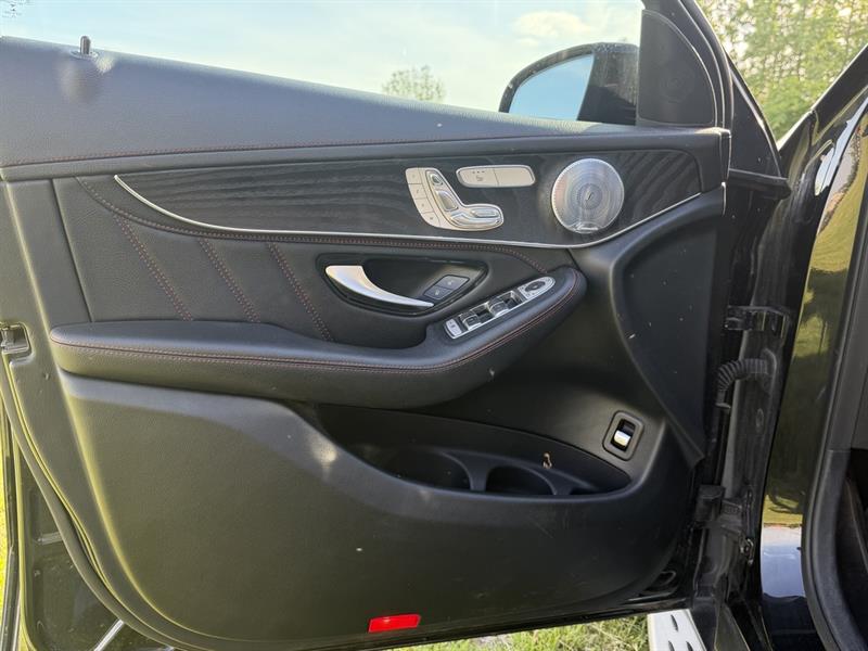 mercedes-benz GLC 2021 - 17