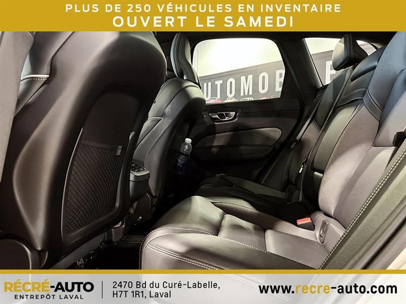 volvo XC60 2021 - 14