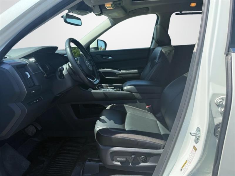 nissan Pathfinder 2022 - 9