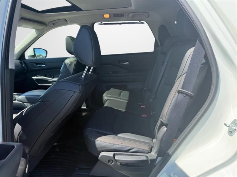 nissan Pathfinder 2022 - 10