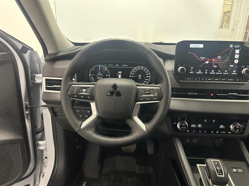 mitsubishi Outlander rechargeable 2025 - 21