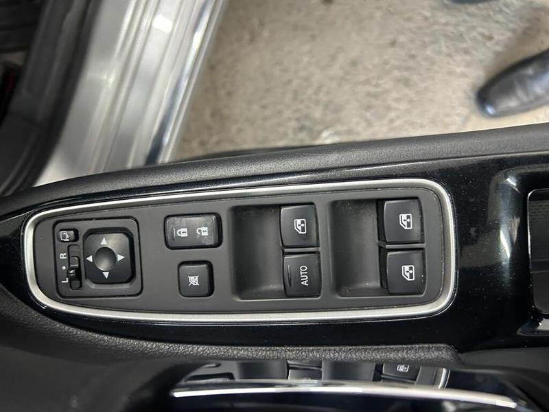 mitsubishi Outlander rechargeable 2018 - 11