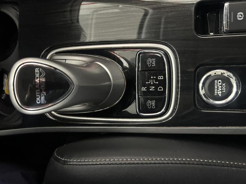mitsubishi Outlander rechargeable 2018 - 15