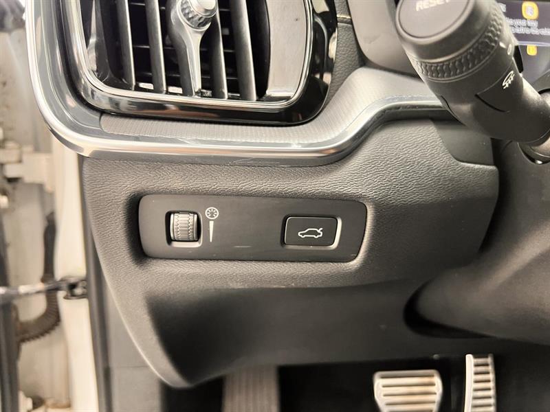 volvo S60 2021 - 32