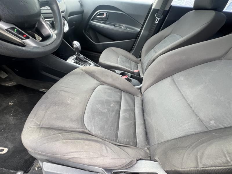 kia Rio 2017 - 16
