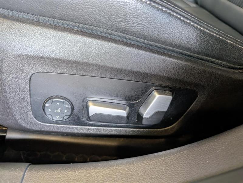 bmw 330I 2023 - 17