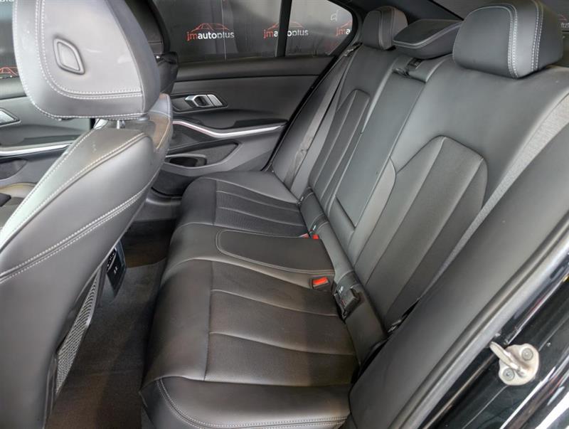 bmw 330I 2023 - 27
