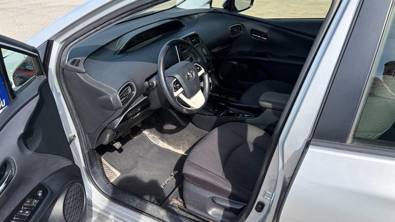 toyota Prius 2017 - 11