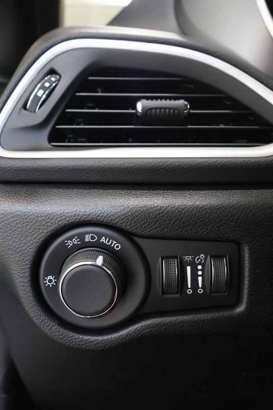 chrysler Grand Caravan 2027 - 12