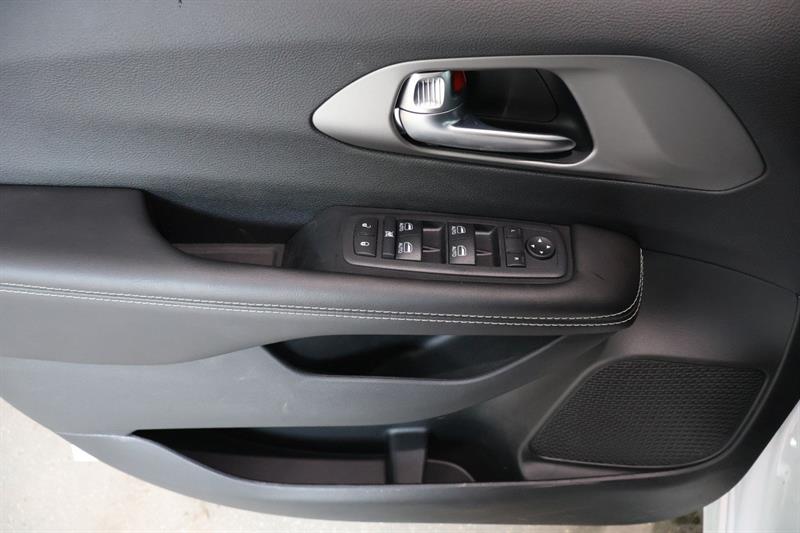 chrysler Grand Caravan 2027 - 14