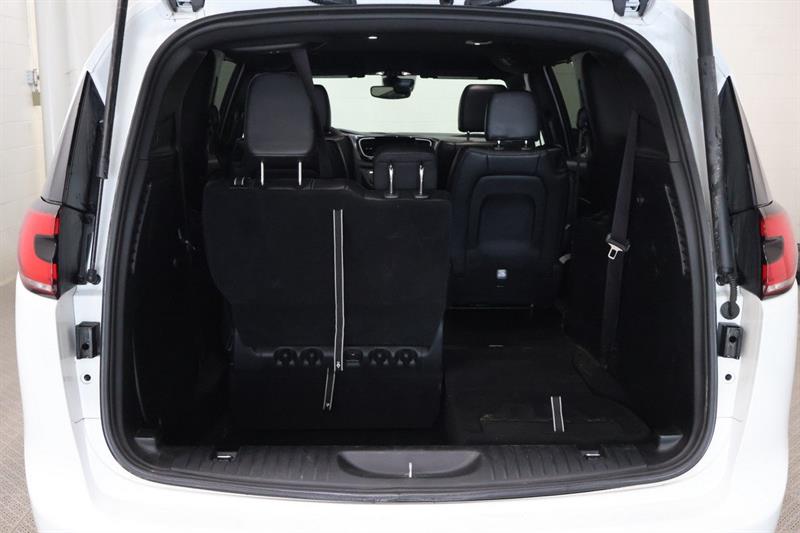 chrysler Pacifica 2025 - 27