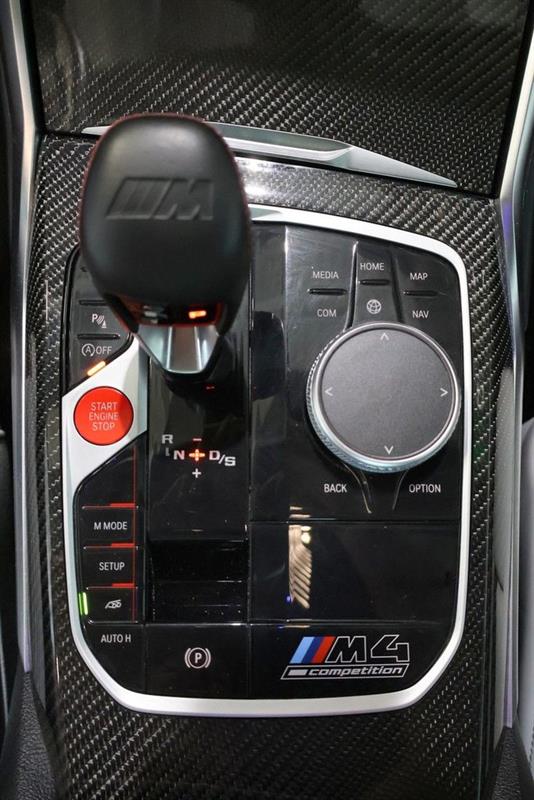 bmw M4 2022 - 19