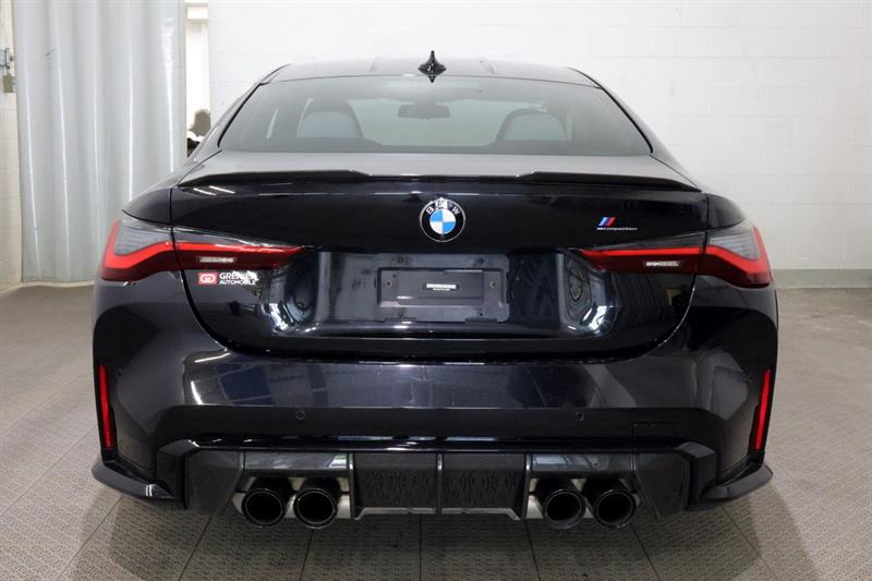 bmw M4 2022 - 29