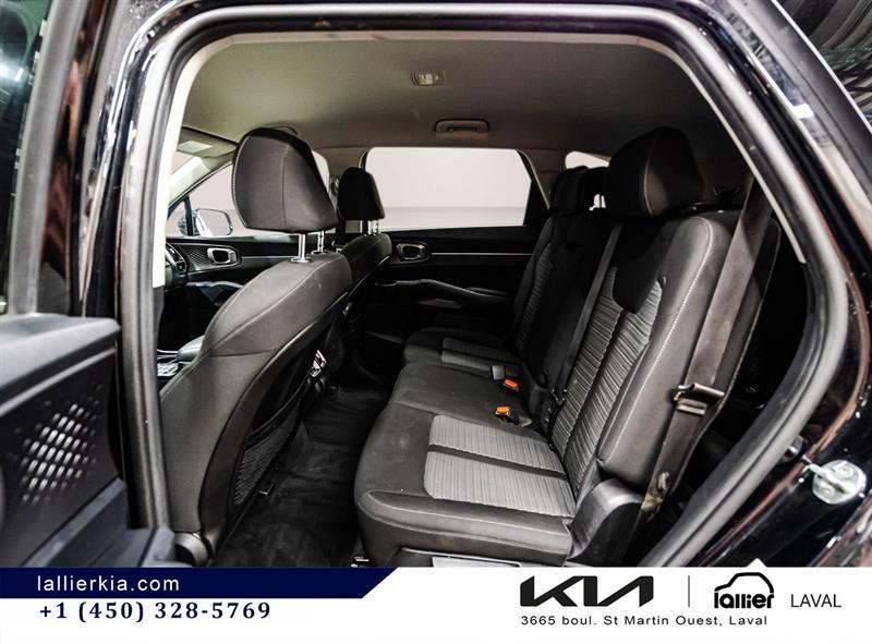 2023 Kia Sorento - Image 11