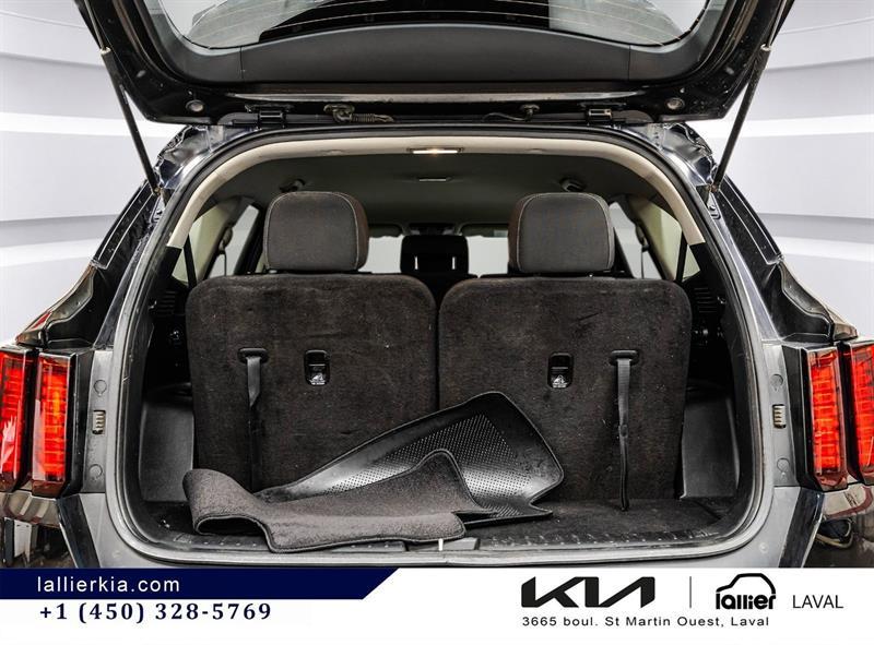 2023 Kia Sorento - Image 13